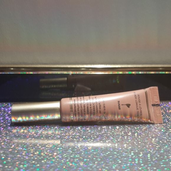 Liquified Long Wear Lipstick - Too Faced Melted - Picture 4 of 4